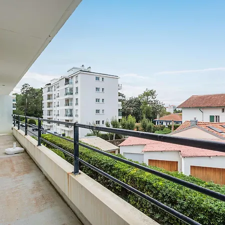 Cosy A Biarritz, Proche Des Commerces Et Plages, Avec Parking Et Balcon - Fr-1-3-607 *