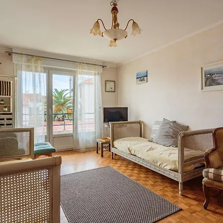 Cosy A Biarritz, Proche Des Commerces Et Plages, Avec Parking Et Balcon - Fr-1-3-607 * ביאריץ